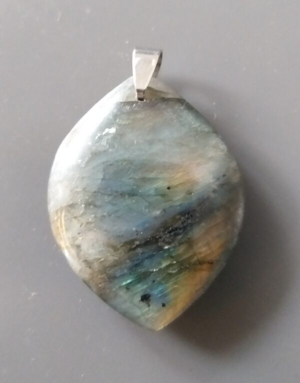 Labradorite AA forme libre plate
